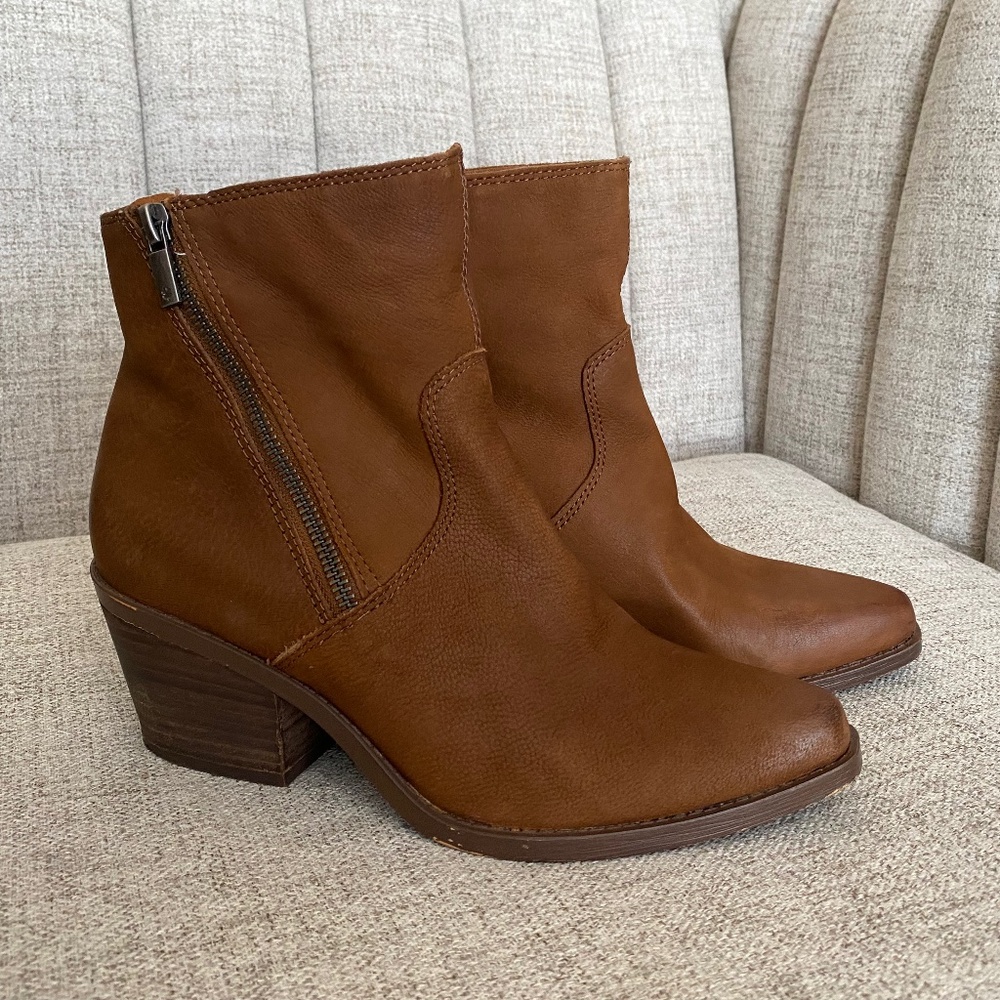 Lucky Leather Booties - LK-WALLINDA size 9